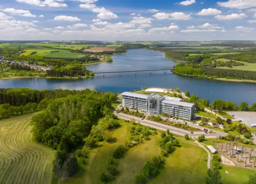 Das Zeulenrodaer Meer mit dem Bio-Seehotel - Lieblingsort für aktive Familien