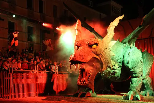 Further Drache